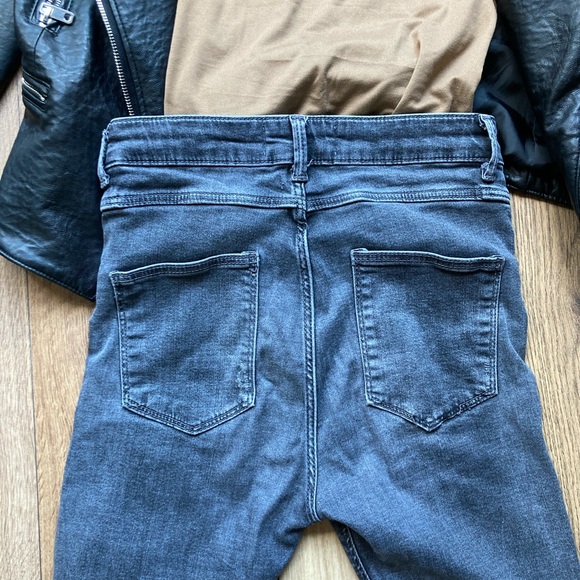 High Rise Skinny Jeans - Picture 3 of 6